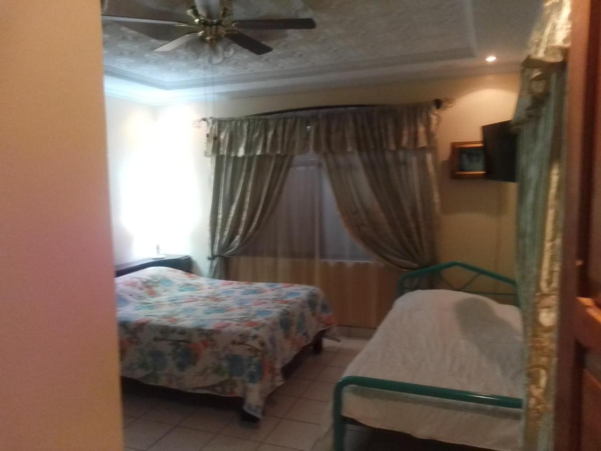 Alexander B&B Alajuela Extérieur photo